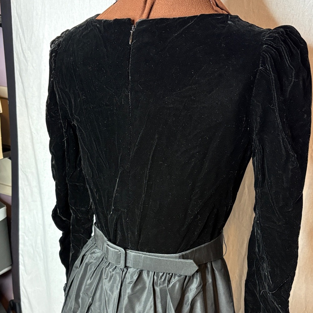 Vintage 80s Silk and Velvet Formal Dress Small - Picture 6 of 11